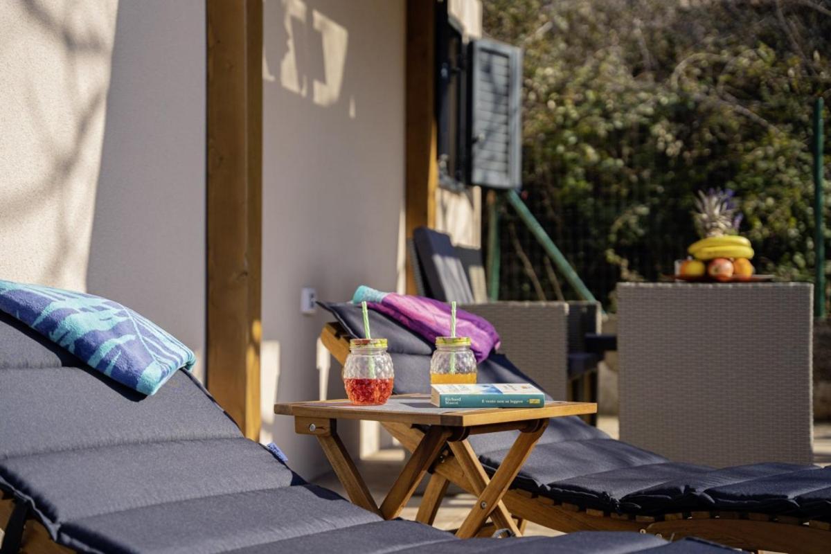 Modean In Pula - Haus Fuer 2-3 Personen Villa Ngoại thất bức ảnh